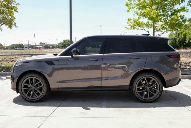 New 2026  Land Rover SE image 14