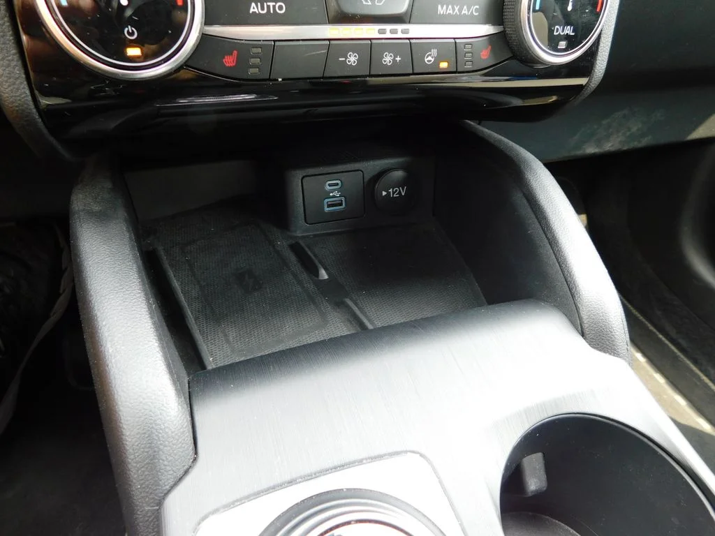 Used 2022 Black Ford Titanium image 39