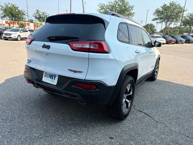 Used 2016 Bright White Clearcoat Jeep Trailhawk image 5
