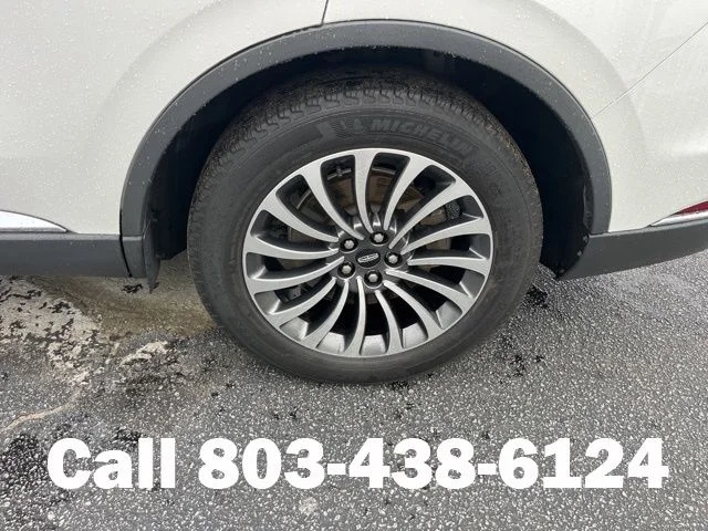 Used 2023 White Lincoln Standard image 29