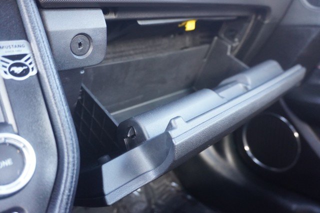 Used 2022  Ford GT Premium image 31
