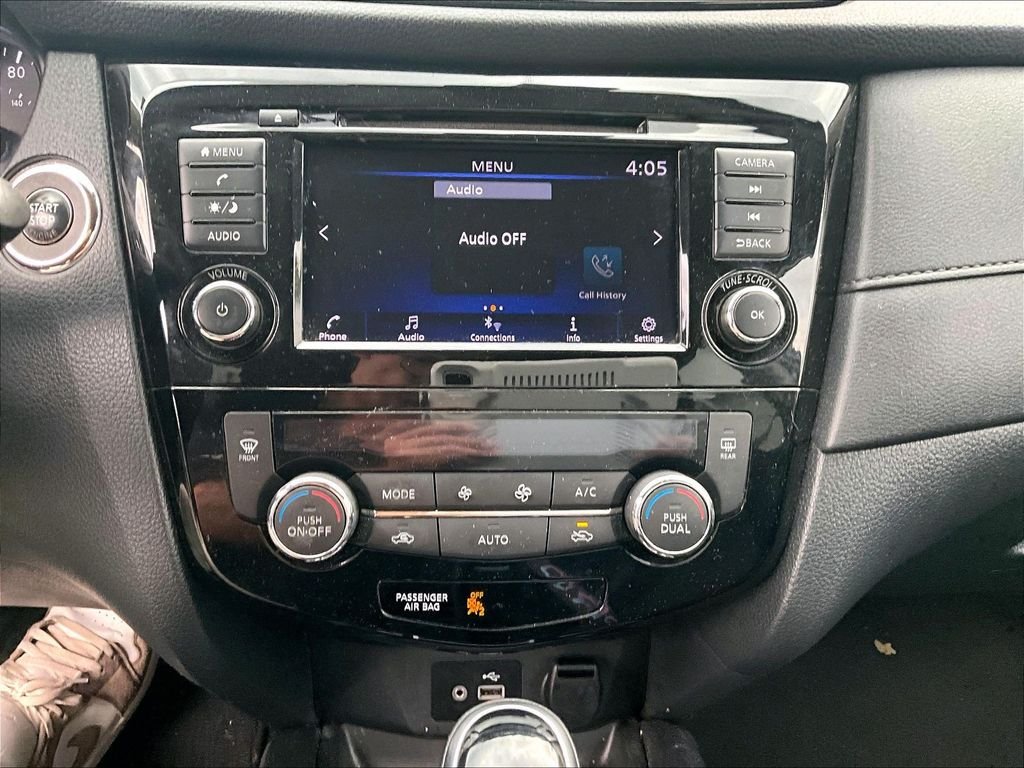 Used 2019 Caspian Blue Metallic Nissan SV image 25
