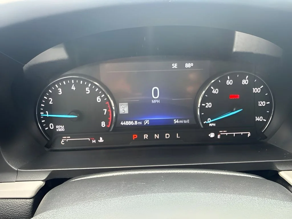 Used 2024 Blue Ford XLT image 17