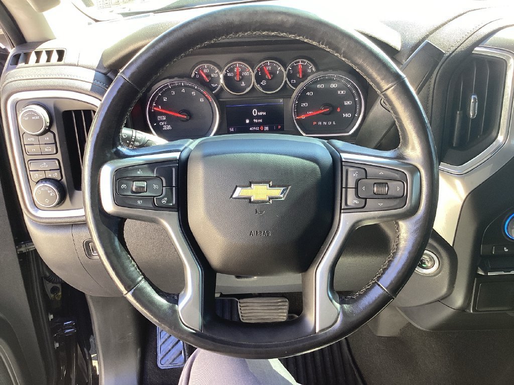 Used 2021 BLACK Chevrolet LT image 16