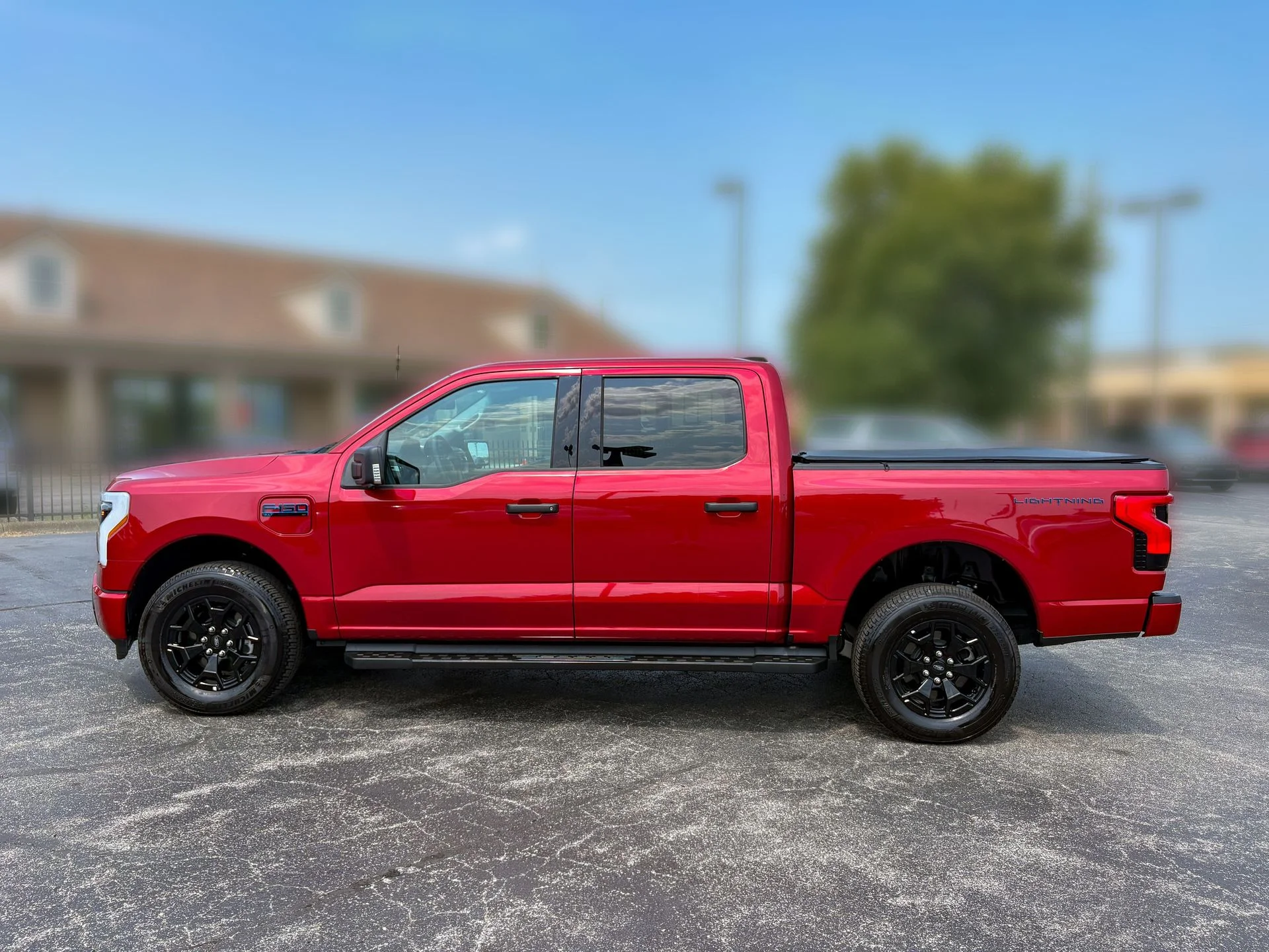 Used 2025 Red Ford XLT image 7