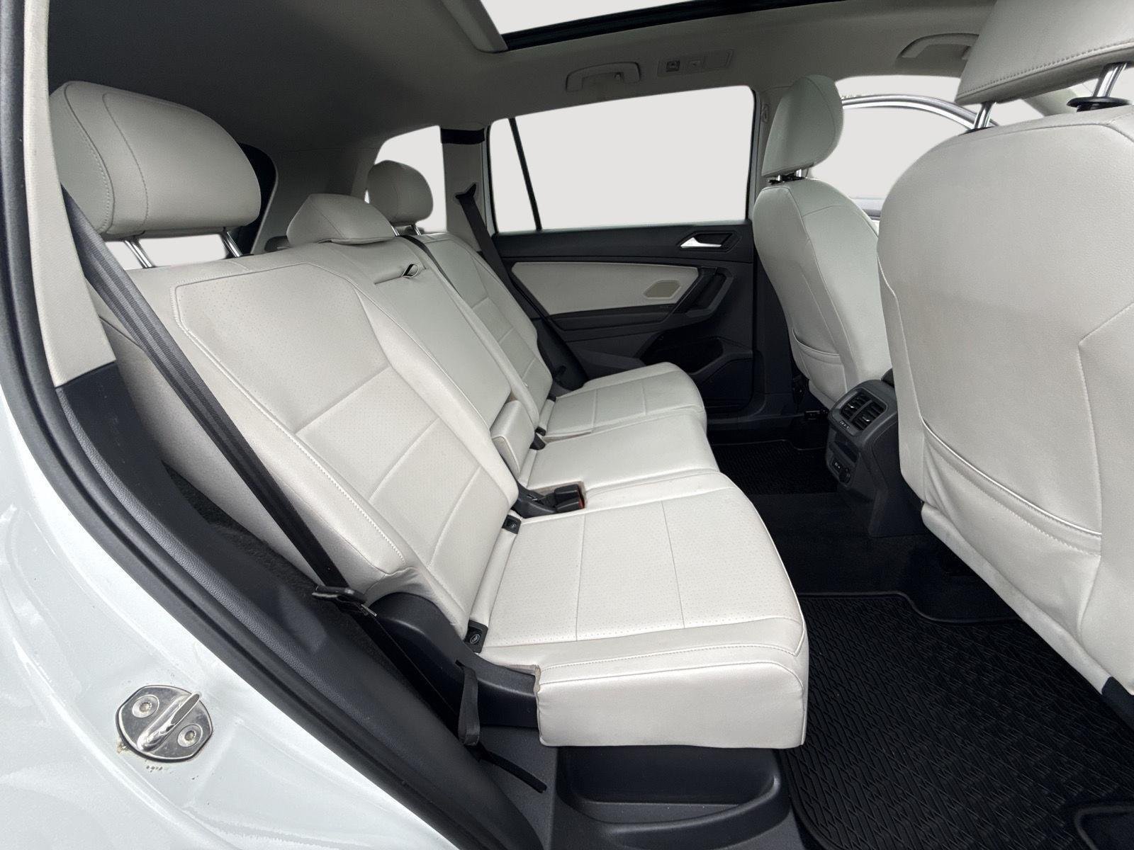 Used 2021 Pure White Volkswagen SE image 5