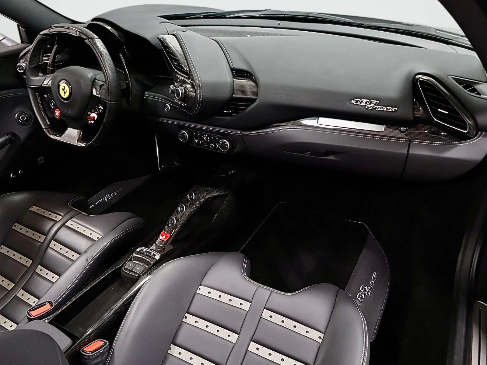 Used 2018 Grigio Silverstone Metallic Ferrari Convertible image 17