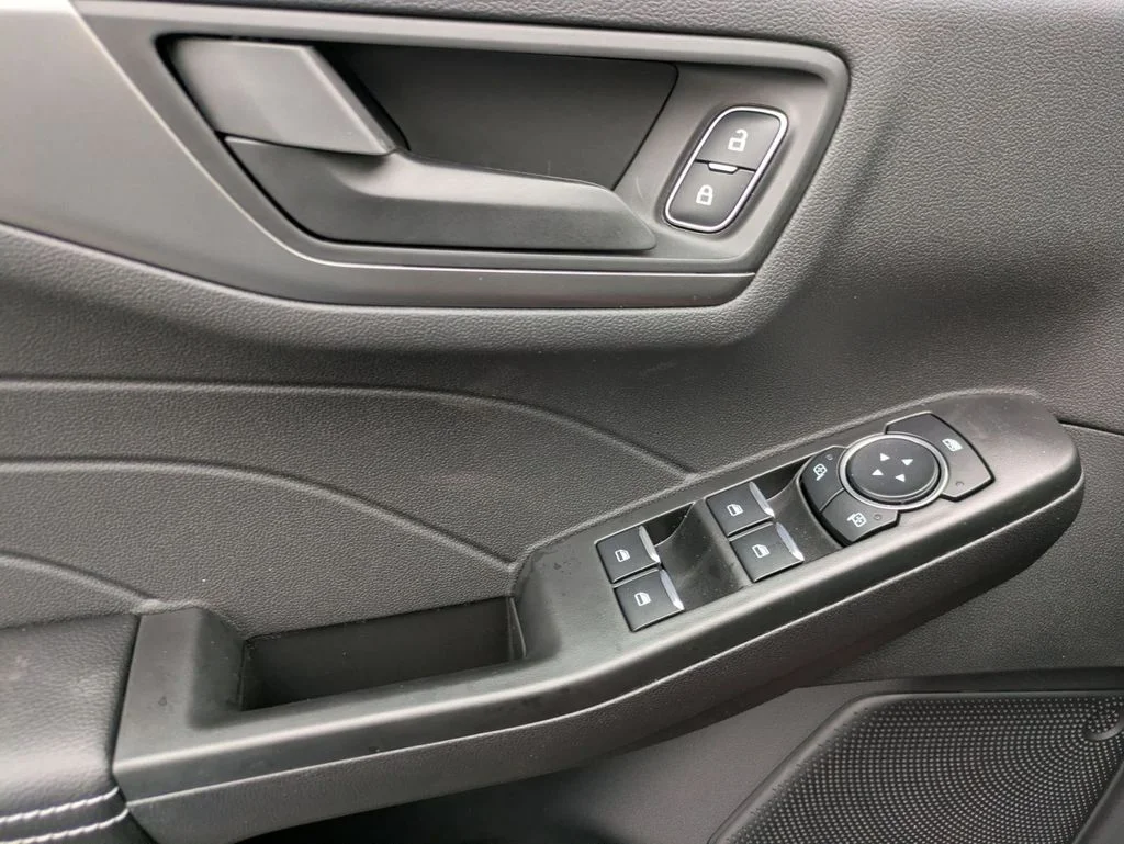 New 2026 Rapid Red Metallic Tinted Clearcoat Ford Active® image 27