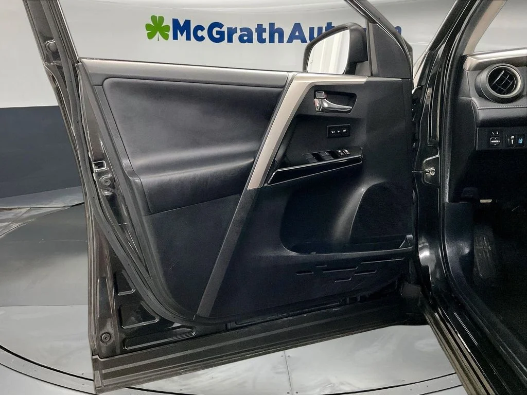 Used 2016 Black Toyota Limited image 28