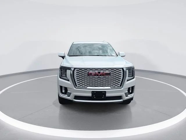 Used 2024 White GMC Denali image 3