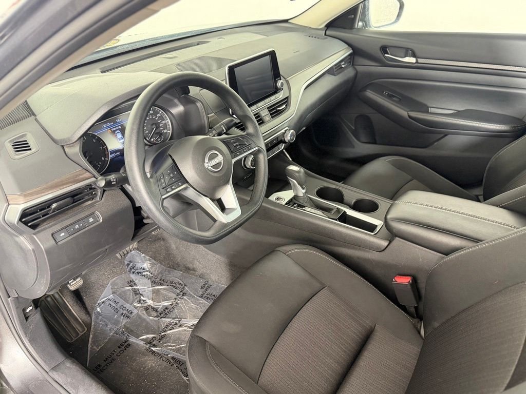 Used 2025 Gray Nissan 2.5 SV image 13
