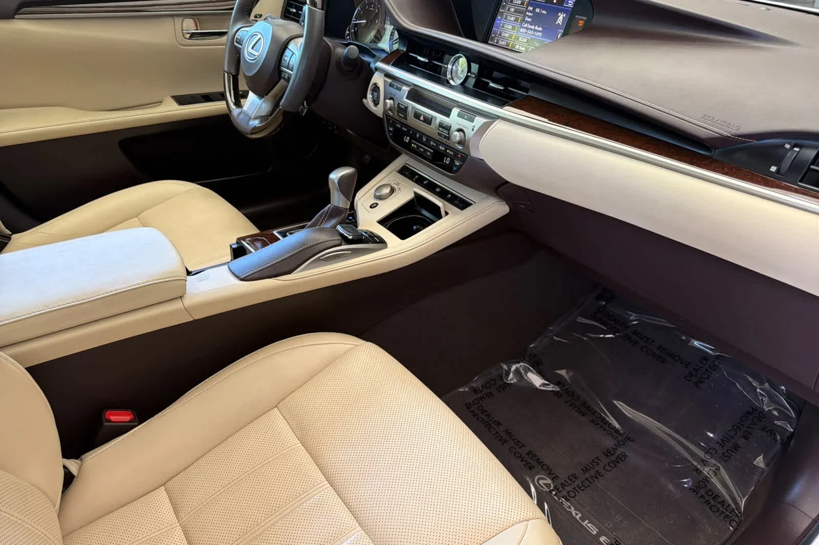 Used 2016 Eminent White Pearl Lexus  image 16