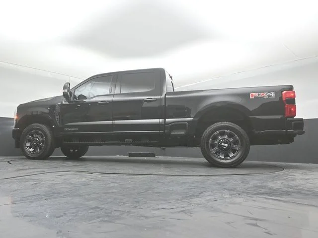 Used 2024 Agate Black Metallic Ford Lariat image 34