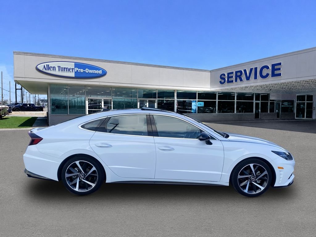 Used 2023 Serenity White Hyundai SEL Plus image 9