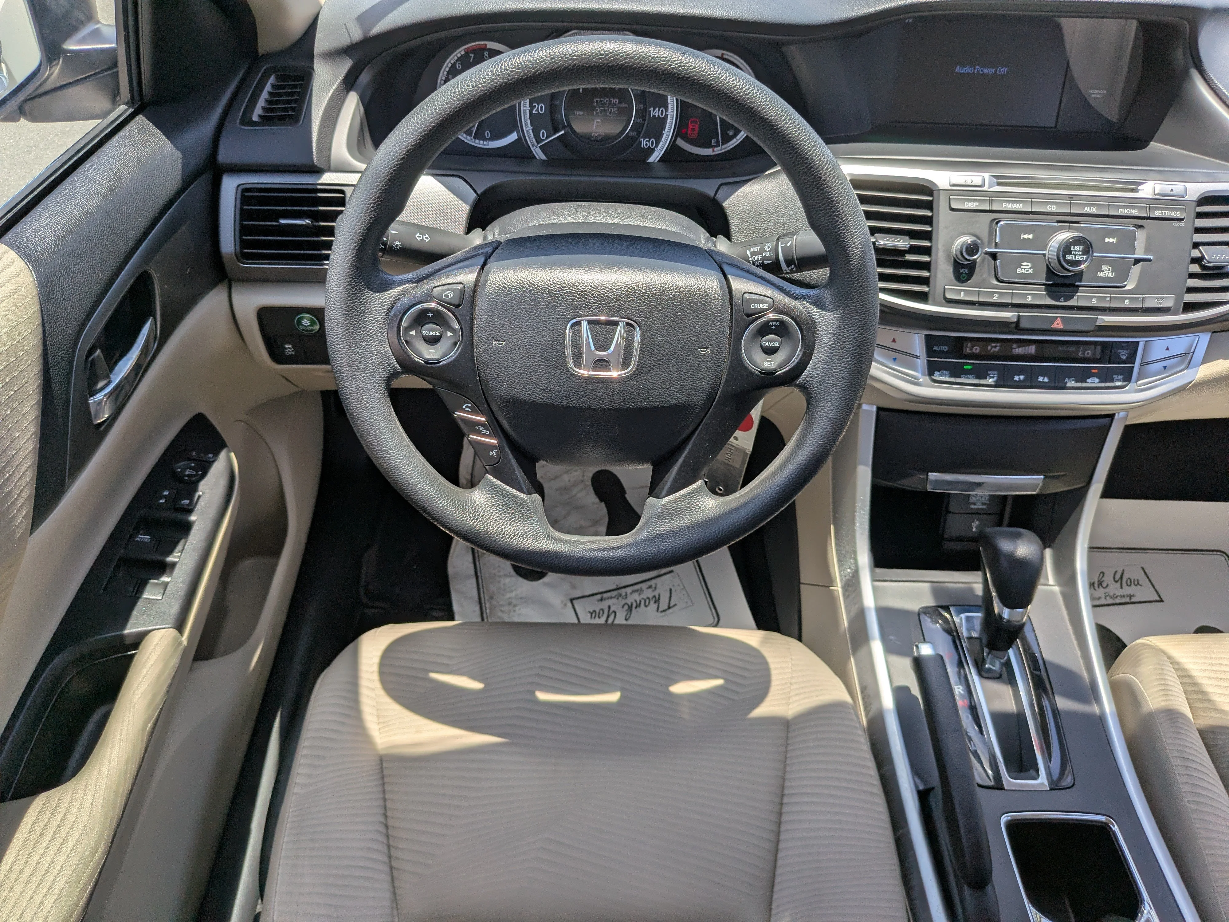 Used 2015 Champagne Frost Pearl Honda LX image 17
