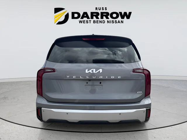 Used 2023 Silver Kia LX image 4