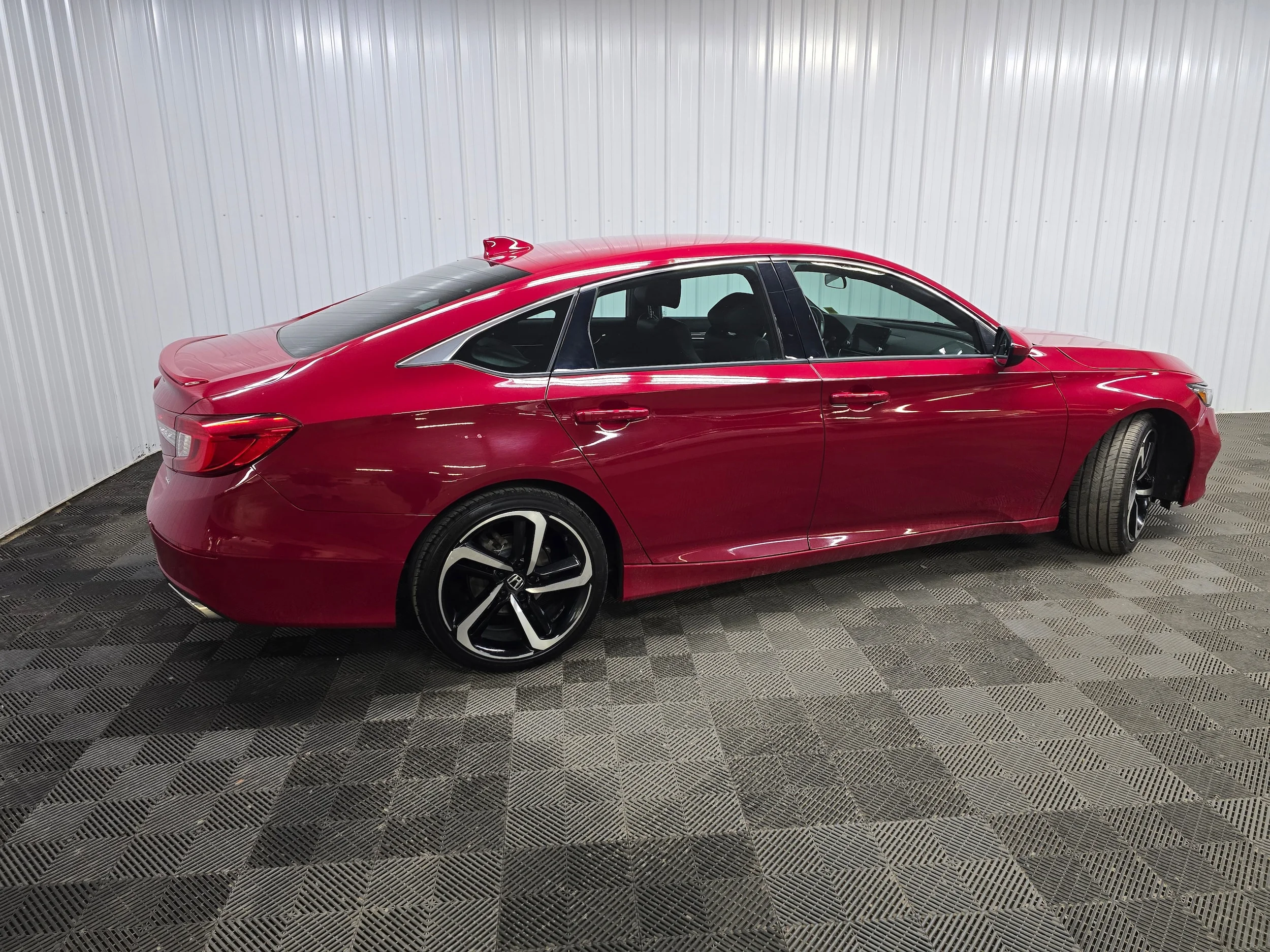 Used 2018 San Marino Red Honda Sport image 3