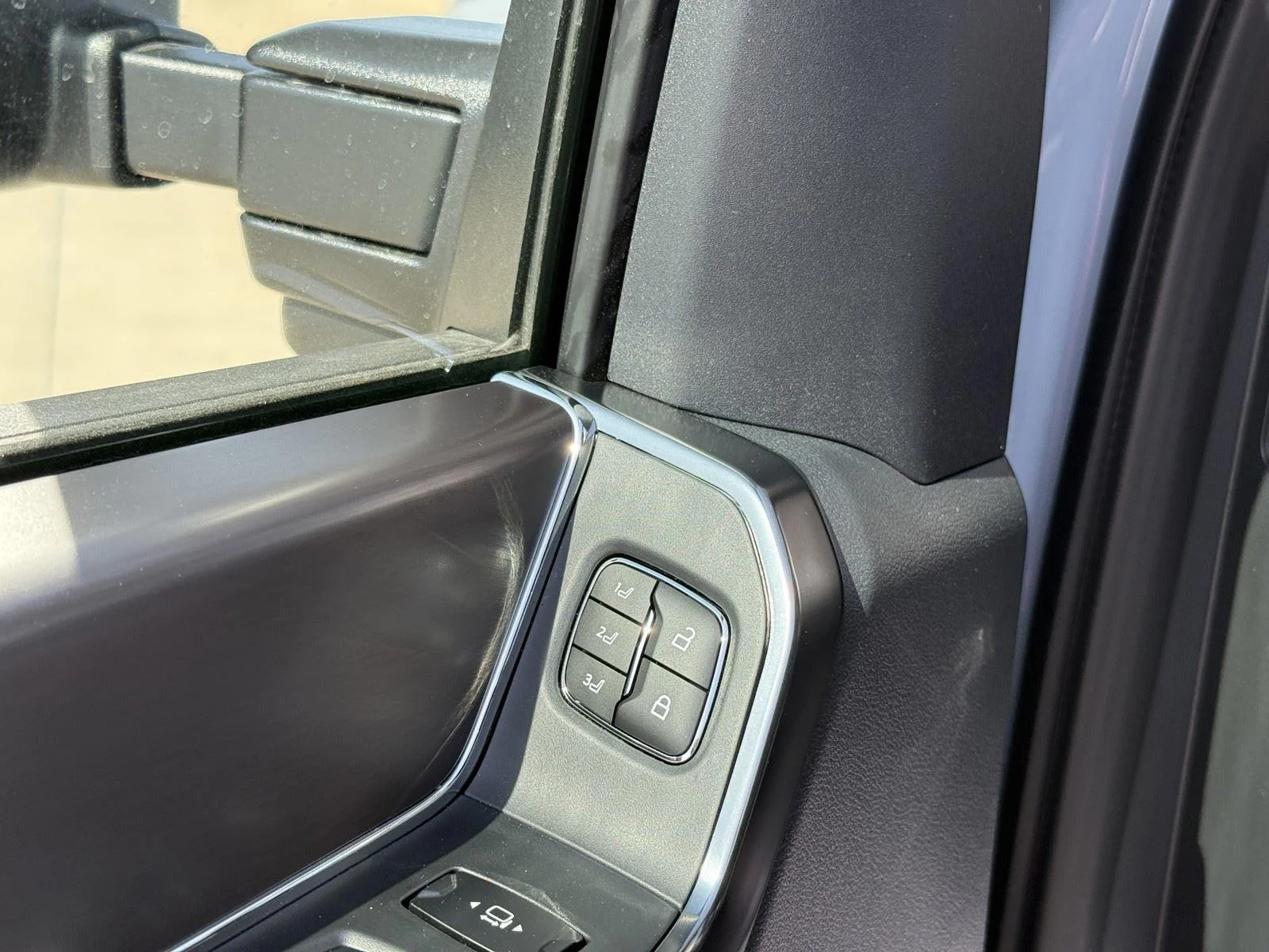 New 2026 Glacier Gray Metallic Tri-Coat Ford F-250® Platinum® image 14