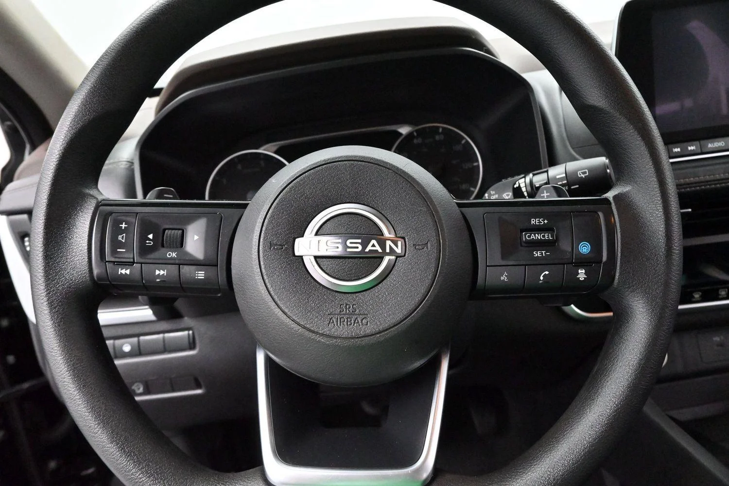 Used 2023 Super Black Nissan SV image 15