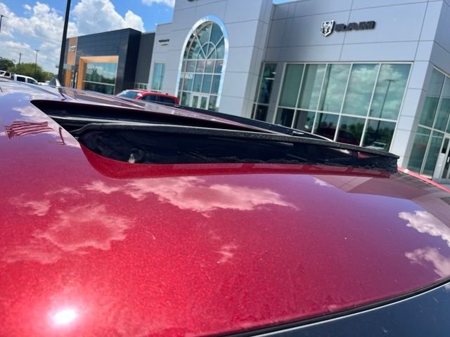 Used 2025 Red Jeep Altitude X image 10