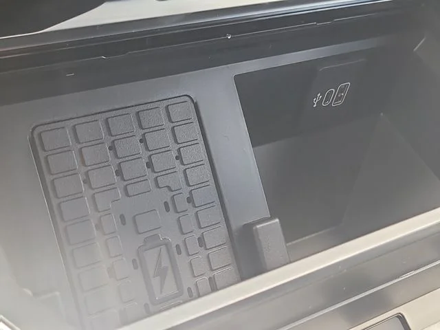 New 2026 Black Metallic Ford Platinum image 28