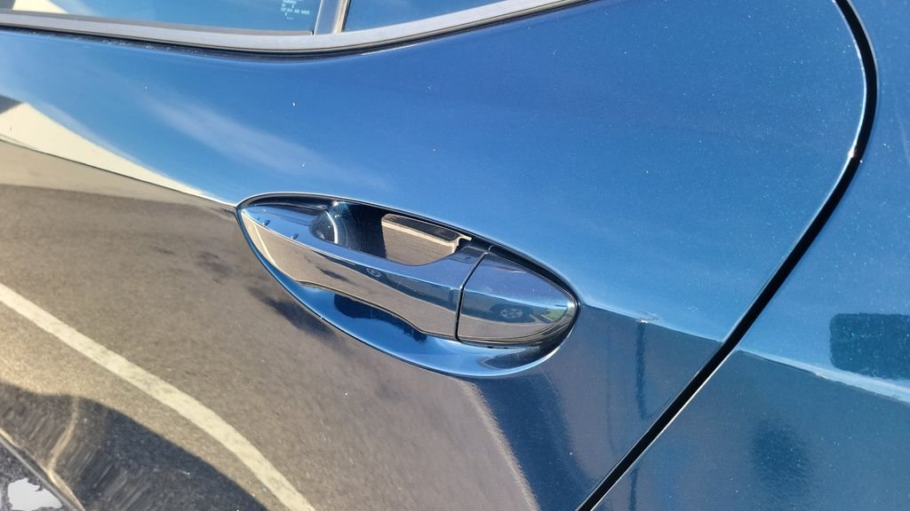 Used 2018 Blue Toyota LE image 12