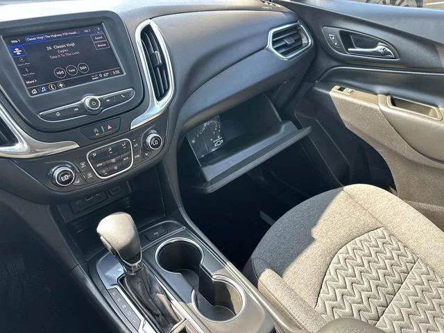 Used 2024 White Chevrolet LT image 32