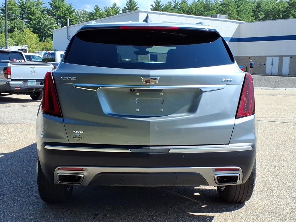 Certified Used 2025 Silver Metallic Cadillac Premium Luxury image 5