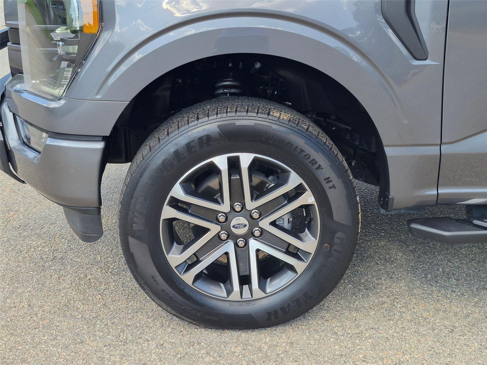 Used 2023 Carbonized Gray Metallic Ford XL image 10