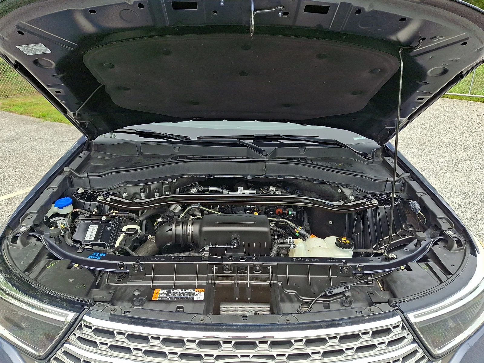 Used 2021 Blue Ford Limited image 25