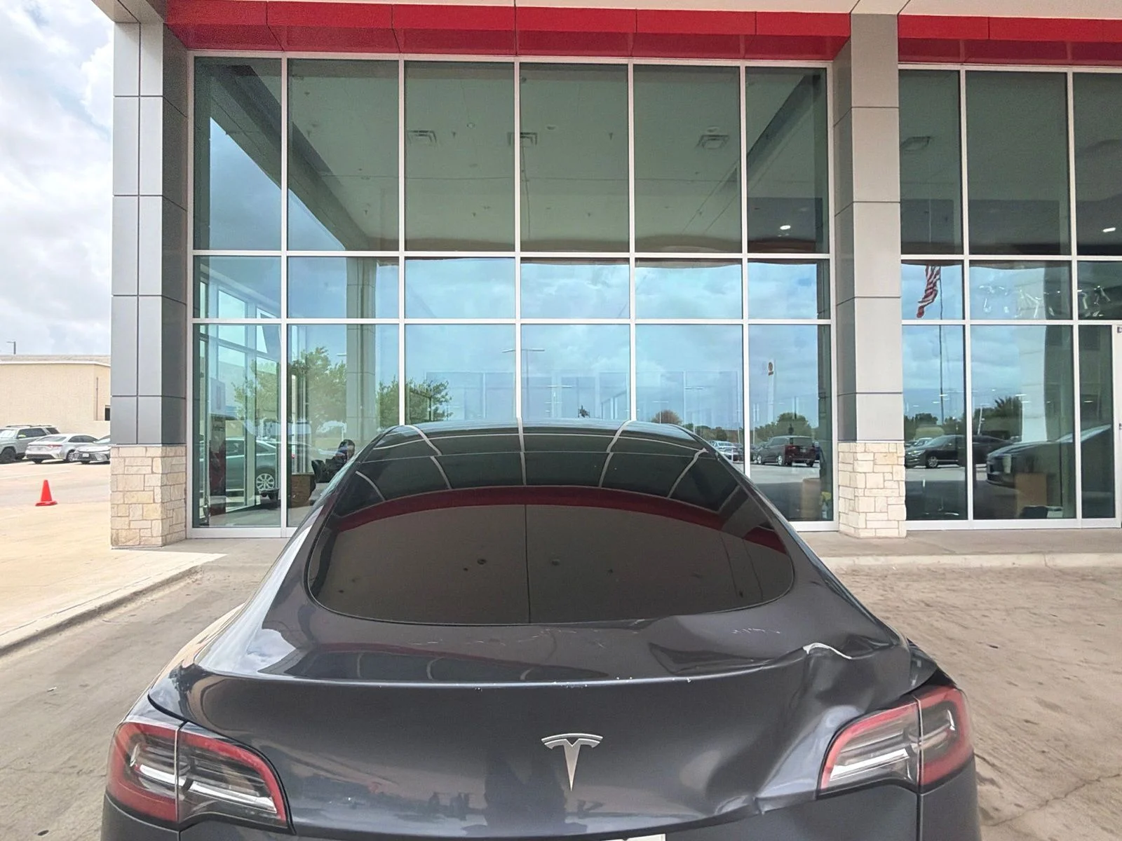 Used 2023  Tesla Long Range image 7
