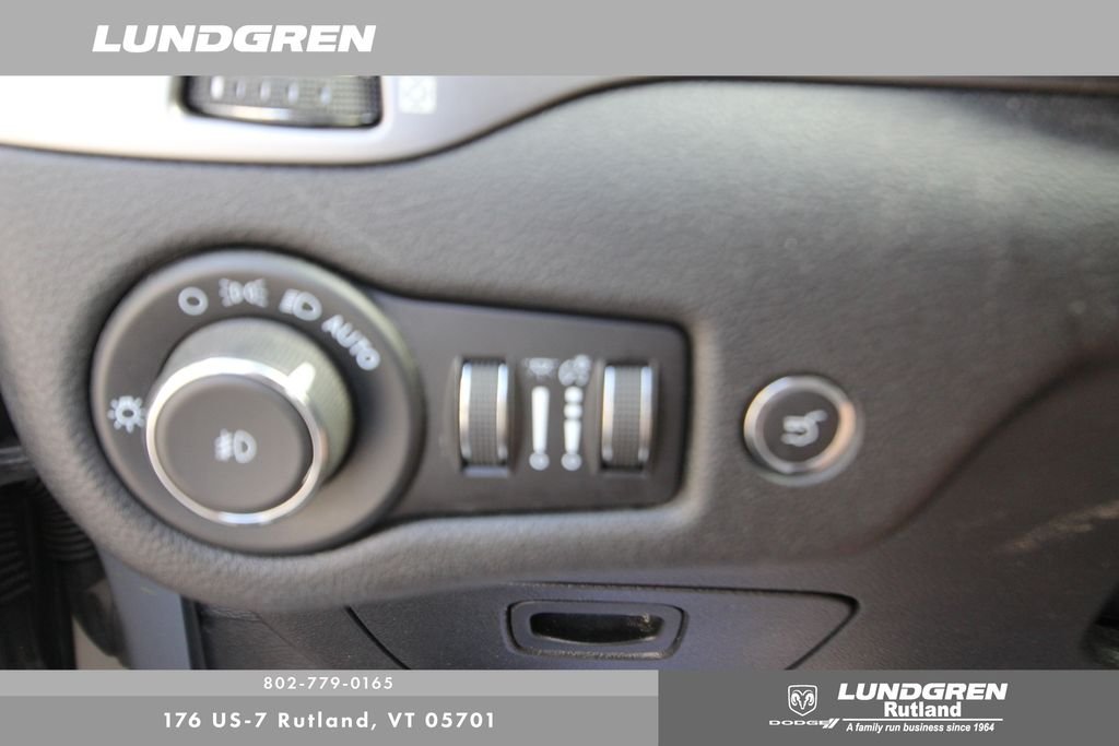 Used 2021 Gray Jeep Limited image 43