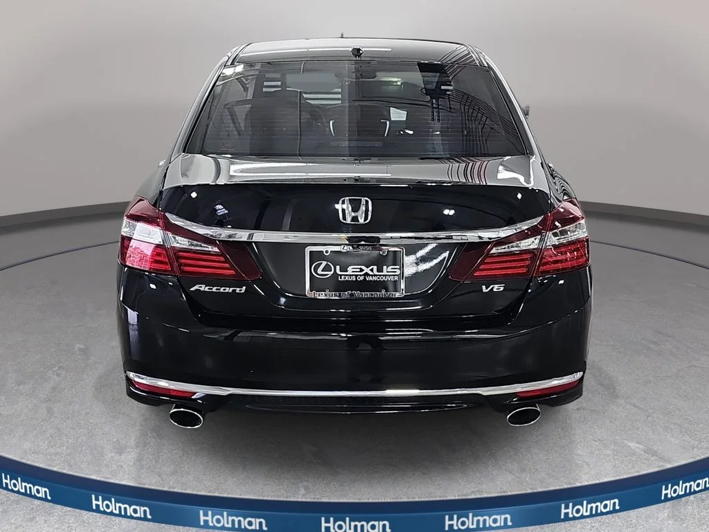 Used 2017  Honda EX-L image 7