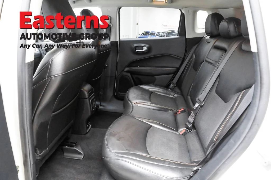 Used 2019 White Jeep Latitude image 22