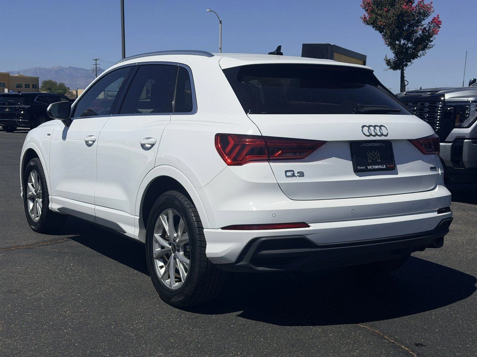 Used 2023  Audi S line Premium image 4