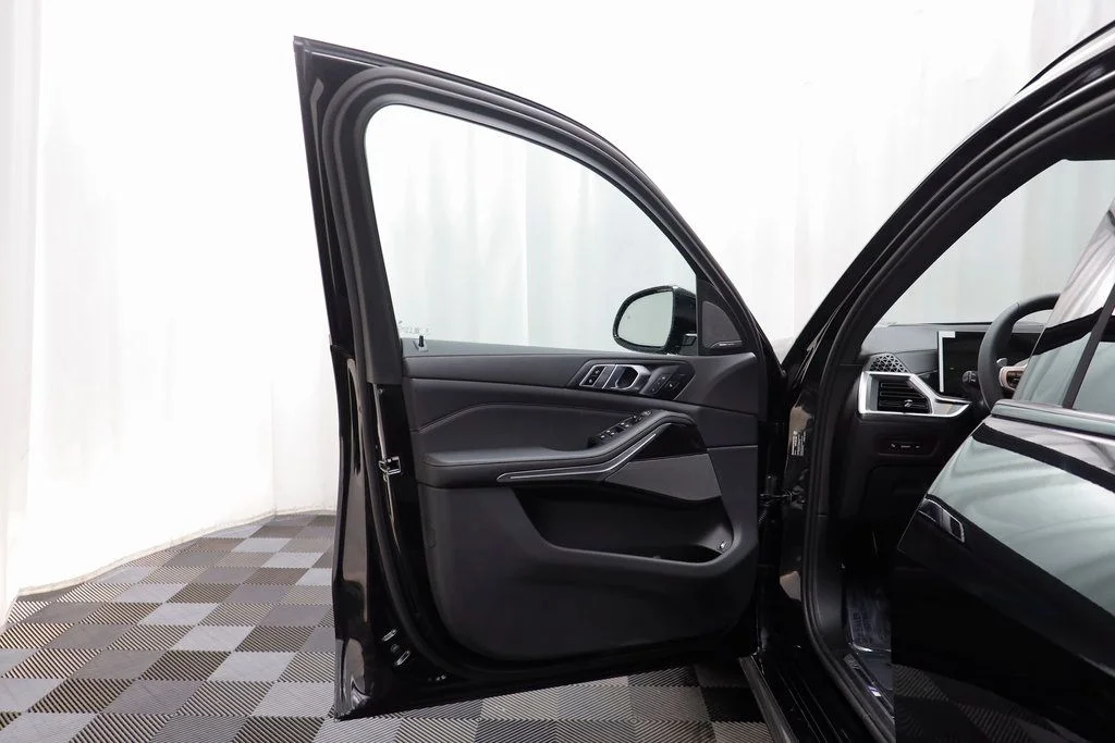 New 2026 Black BMW xDrive50e image 5