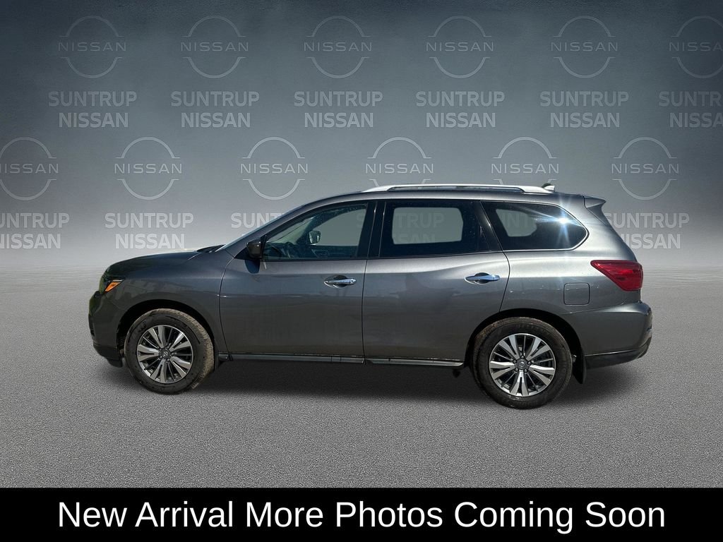 Used 2020 Gray Nissan S image 2