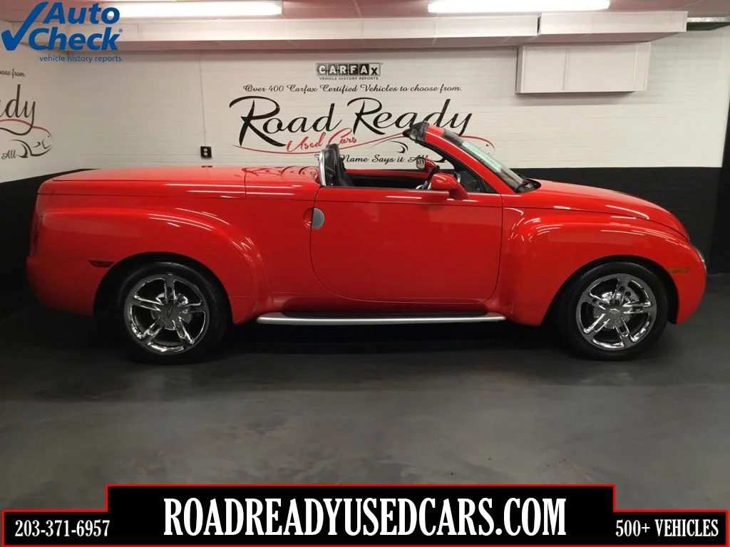 Used 2005 Red Chevrolet Base image 1
