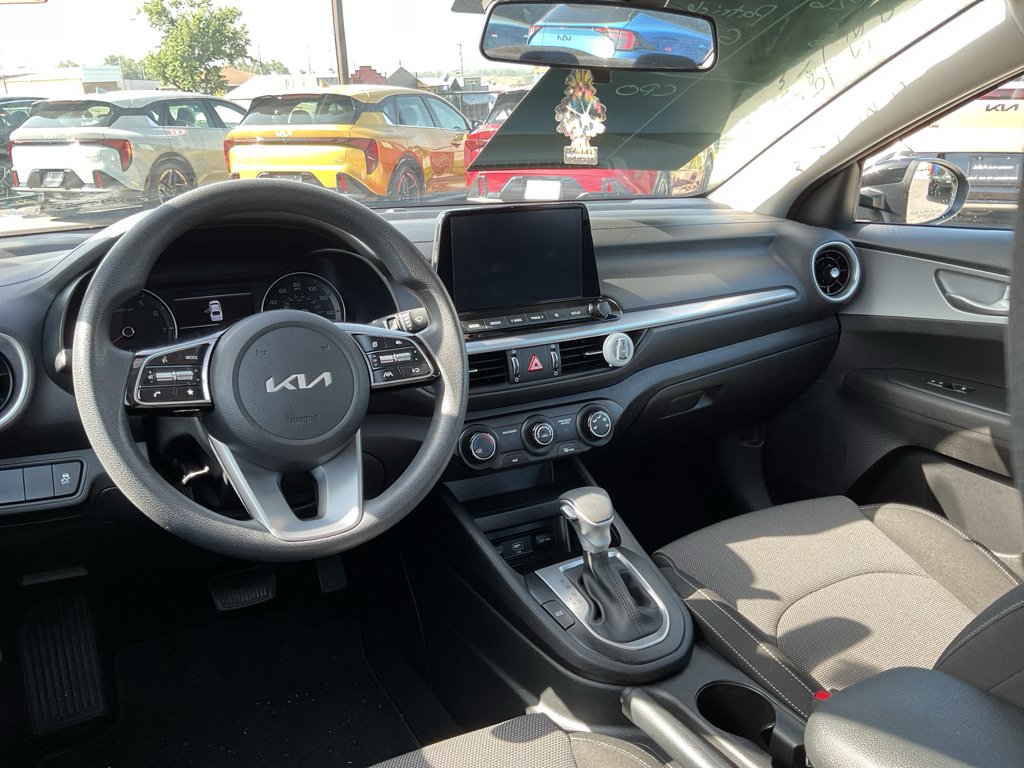 Used 2023 Aurora Black Kia LX image 16