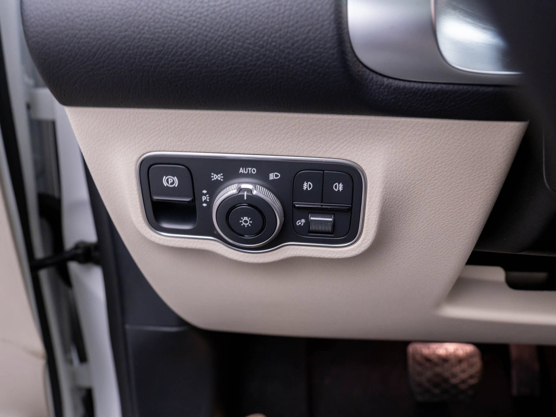 New 2026 Polar White Mercedes-Benz GLB 250 image 67