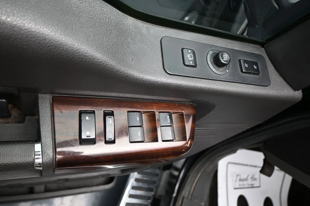 Used 2010  Ford  image 11