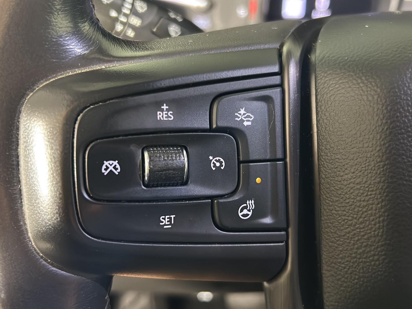 Used 2022 Forest Metallic GMC AT4 image 27