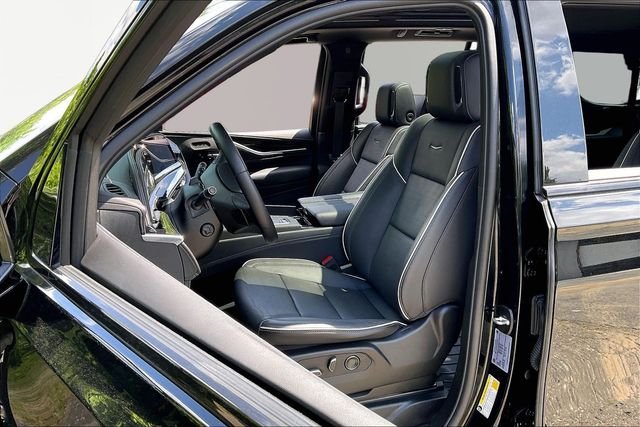 Used 2024 Black Cadillac Sport image 15