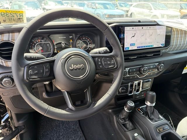 New 2026 Black Clear-Coat Exterior Paint Jeep 85th Anniversary Edition image 16