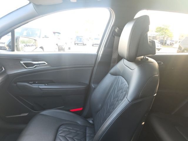 Used 2023 Black Kia X-Line image 23