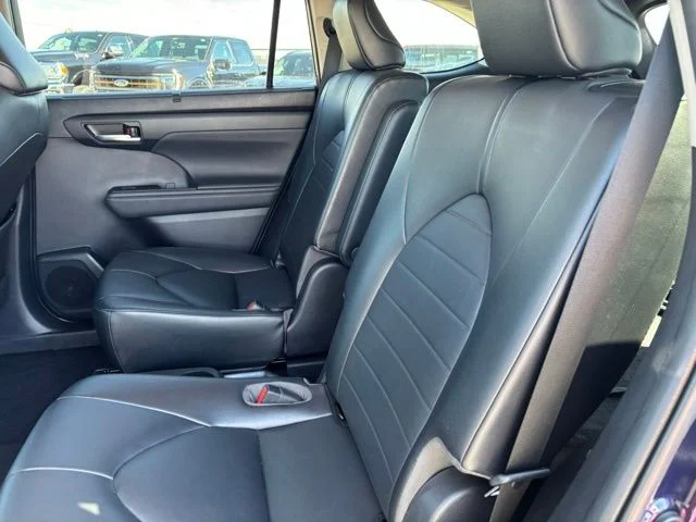 Used 2021 Blue Toyota XLE image 16