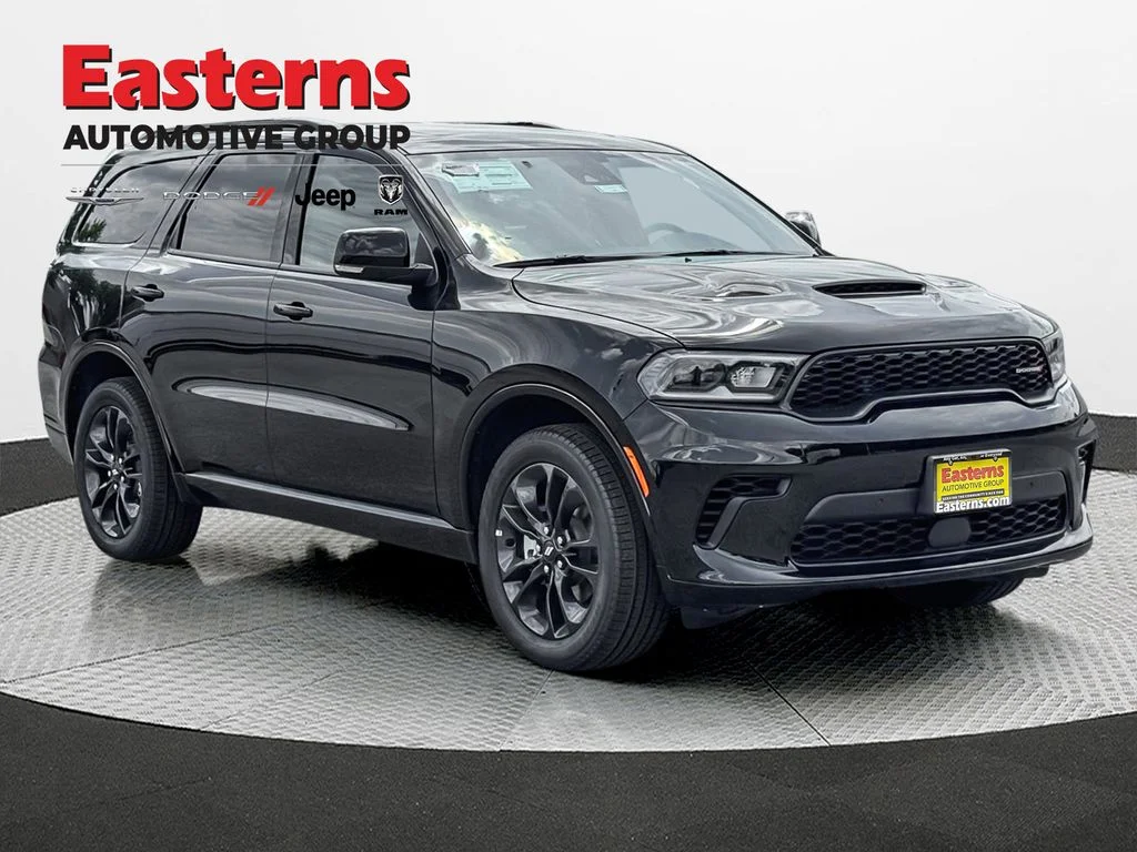 New 2026 Diamond Black Clear-Coat Exterior Paint Dodge GT Plus image 3