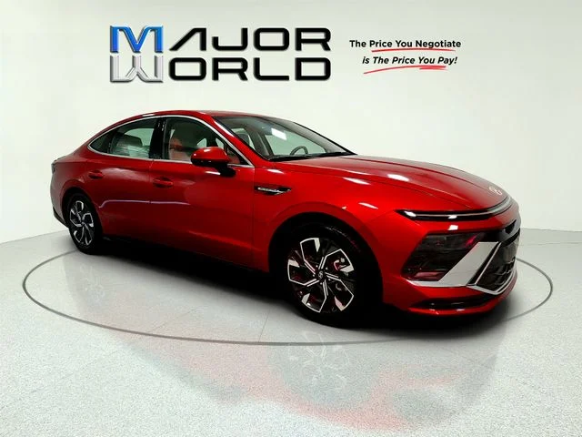 Used 2025 Red Hyundai SEL image 8