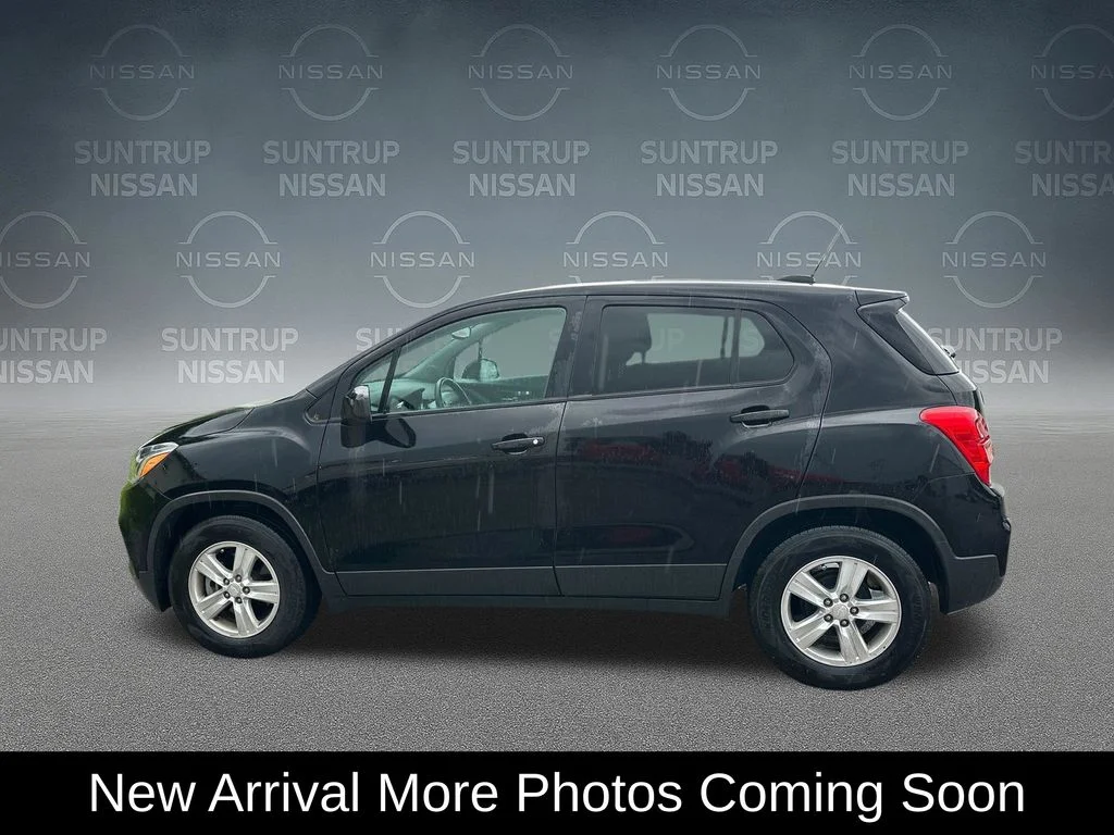 Used 2019 Chevrolet Trax LS with VIN 3GNCJKSB4KL370739 for sale in St. Louis, MO