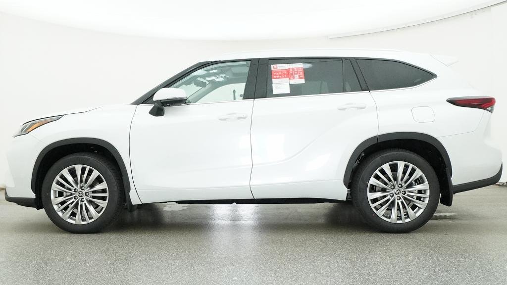New 2026 Wind Chill Pearl Toyota Platinum image 2